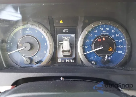 2015 Toyota Sienna Xle 8 Passenger z USA, uszkodzony, nr VIN 5TDYK3DC3FS549992